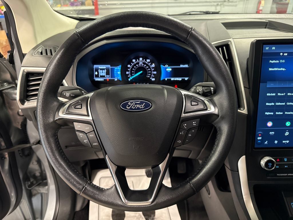 Used 2024 Ford Edge SEL AWD/4WD image 5