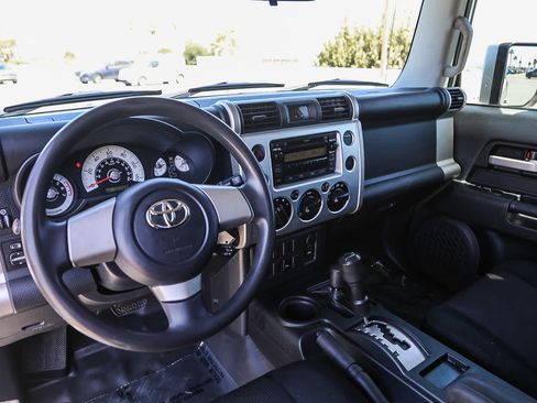 Used 2007 Toyota FJ Cruiser 4WD image 12
