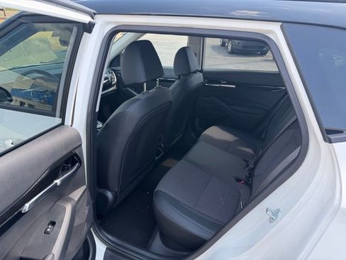 Used 2025 Kia Seltos S FWD image 11