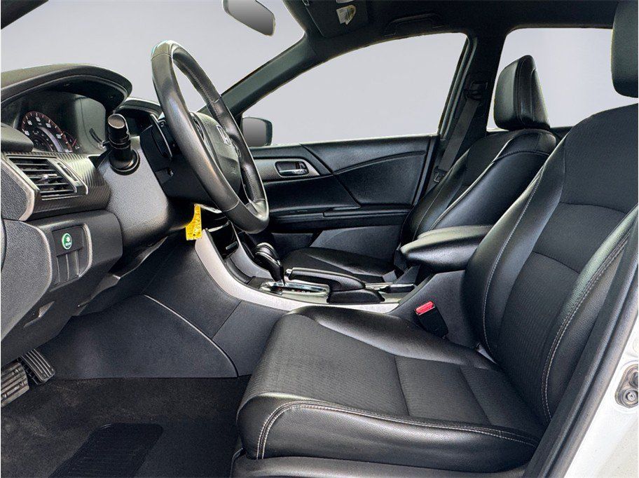 Used 2016 Honda Accord Sport image 9