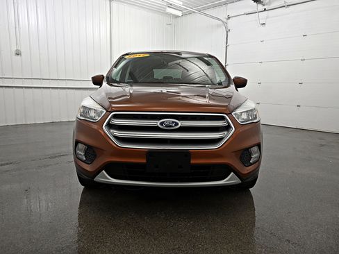 Used 2017 Ford Escape SE w/ SE Cold Weather Package image 18