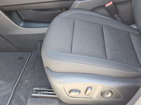 New 2027 Chevrolet Traverse LT FWD image 23