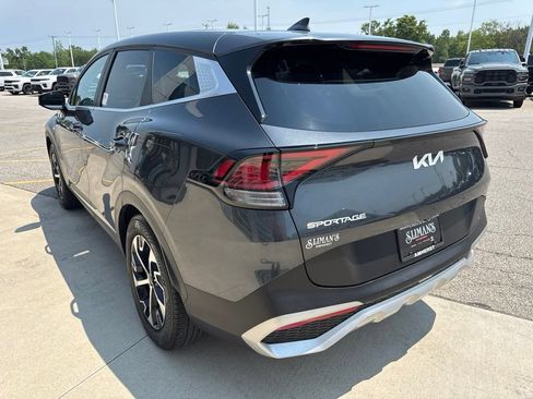 Used 2024 Kia Sportage EX FWD image 7