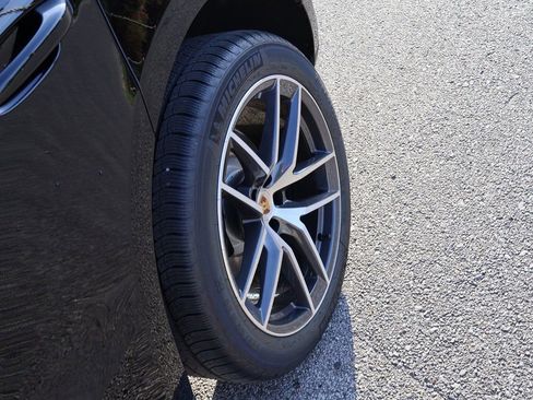 Certified 2026 Porsche Macan image 37