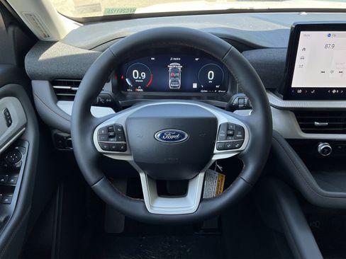 New 2026 Ford Explorer Active AWD/4WD image 16