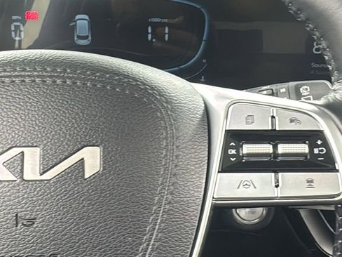 Used 2025 Kia Telluride S AWD/4WD image 24