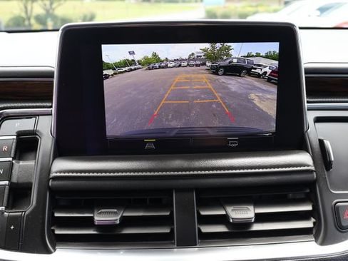 Used 2024 Chevrolet Tahoe Premier AWD/4WD image 13