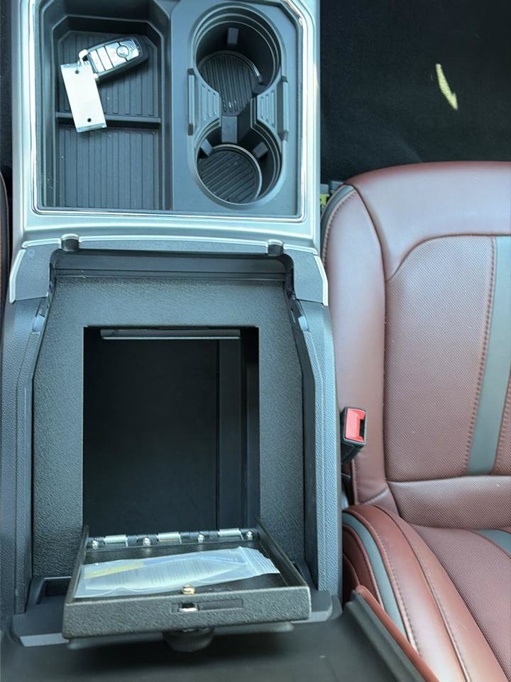 Used 2019 Ford F450 Platinum w/ Platinum Ultimate Package AWD/4WD image 10
