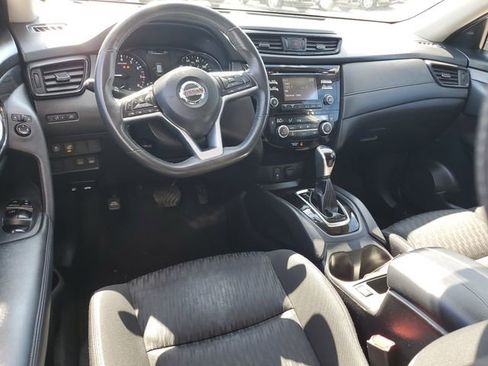 Used 2017 Nissan Rogue SV FWD image 10