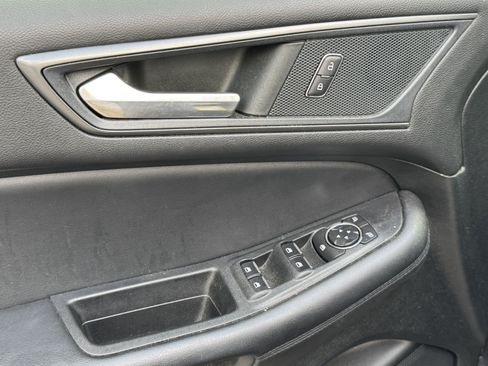 Used 2022 Ford Edge SE w/ Black Appearance Package AWD/4WD image 11