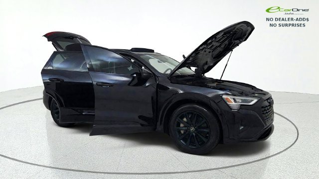 Used 2024 Audi Q8 e-tron Premium AWD/4WD image 20