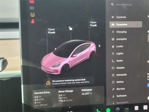 Used 2021 Tesla Model 3 Performance image 24