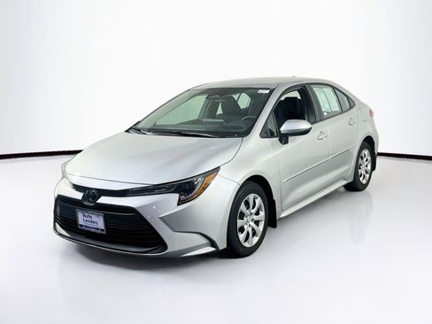 Used 2023 Toyota Corolla LE w/ Carpet Mat Package (TMS) FWD image 1