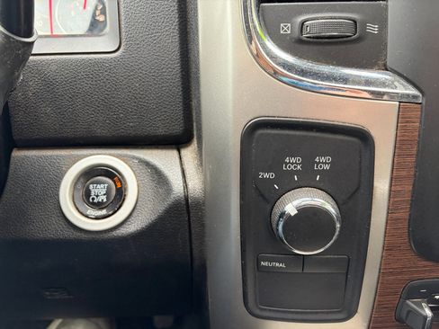 Used 2016 RAM 2500 Laramie w/ Protection Group image 30