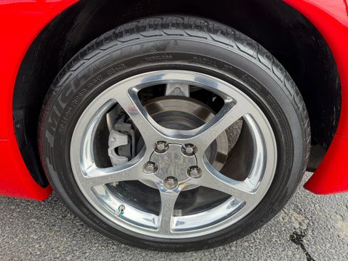 Used 2003 Chevrolet Corvette Convertible w/ Preferred Equipment Group1 RWD image 17