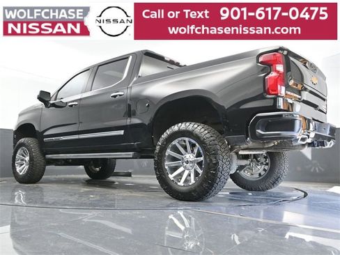 Used 2022 Chevrolet Silverado 1500 High Country w/ High Country Premium Package image 24