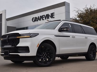 New 2025 Lincoln Navigator L Reserve w/ Jet Appearance Package