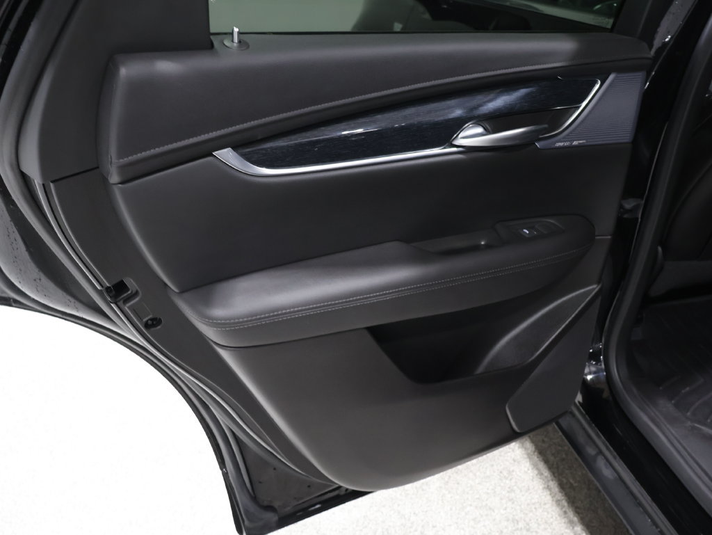 Used 2025 Cadillac XT5 Premium Luxury AWD/4WD image 18