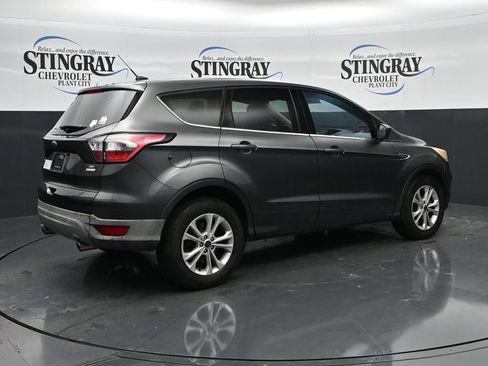 Used 2017 Ford Escape SE FWD image 7