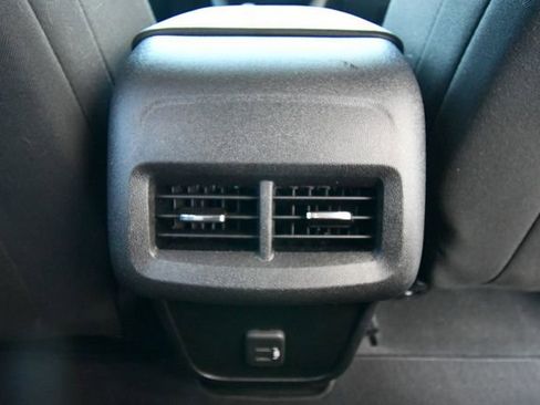 Used 2019 Chevrolet Equinox LT AWD/4WD image 17