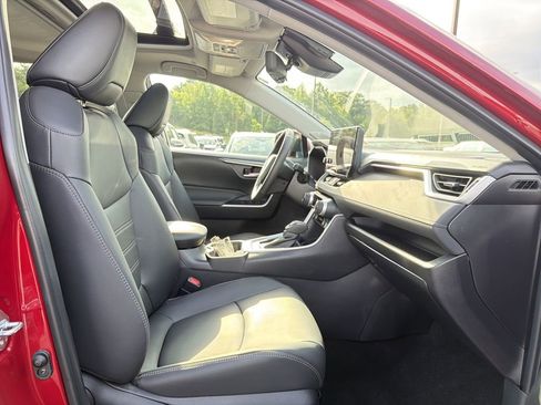Used 2025 Toyota RAV4 XLE Premium w/ Weather Package FWD image 15