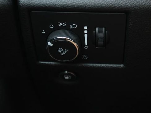 Used 2021 Jeep Grand Cherokee Limited AWD/4WD image 18
