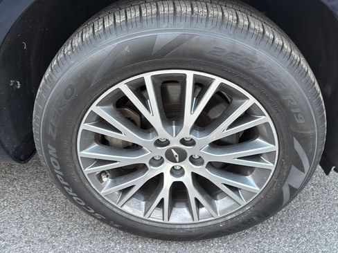 Used 2023 Genesis GV80 2.5T image 12