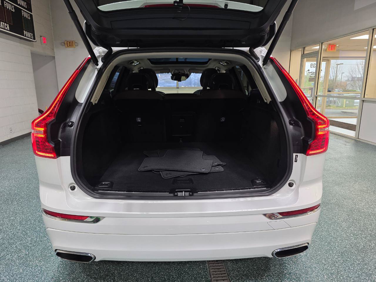 Used 2018 Volvo XC60 T6 Inscription AWD/4WD image 21