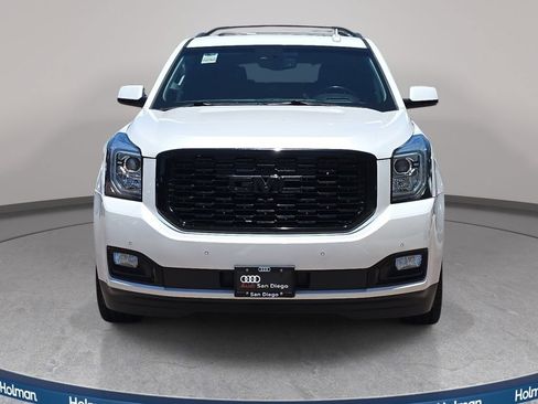 Used 2018 GMC Yukon Denali w/ Denali Ultimate Package AWD/4WD image 3