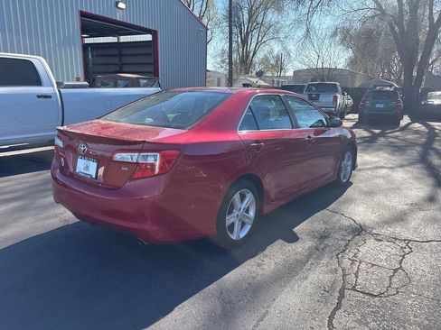 Used 2014 Toyota Camry SE image 8