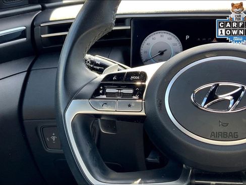 Used 2023 Hyundai Santa Cruz SEL Premium image 18