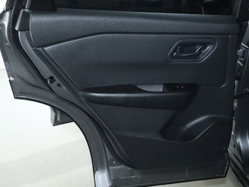 Used 2024 Nissan Rogue S image 13