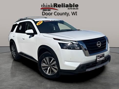 Used 2025 Nissan Pathfinder SL AWD/4WD image 8