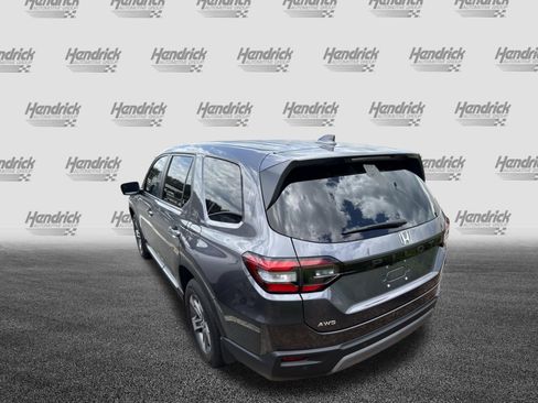Used 2025 Honda Pilot EX-L image 8