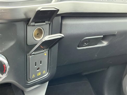 Certified 2024 Ford F250 Lariat w/ Black Appearance Package image 46