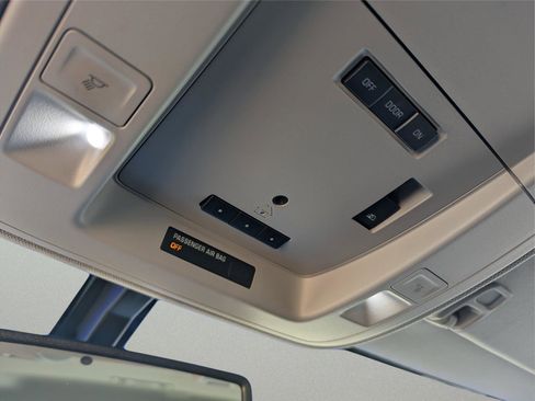 Used 2018 Chevrolet Silverado 1500 LTZ w/ Texas Edition image 16