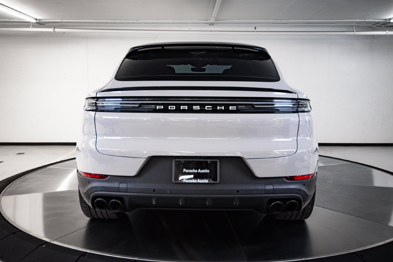 Certified 2024 Porsche Cayenne Coupe AWD/4WD image 6