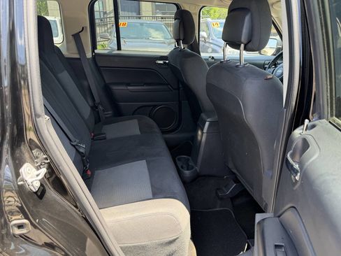Used 2016 Jeep Patriot Latitude FWD image 17
