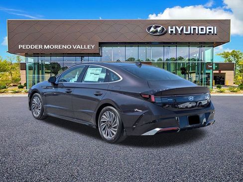 New 2025 Hyundai Sonata Limited image 4