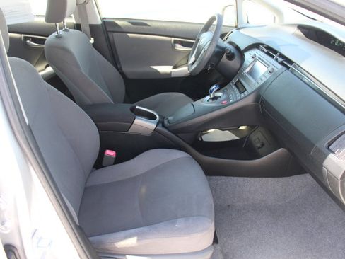 Used 2013 Toyota Prius Three FWD image 17