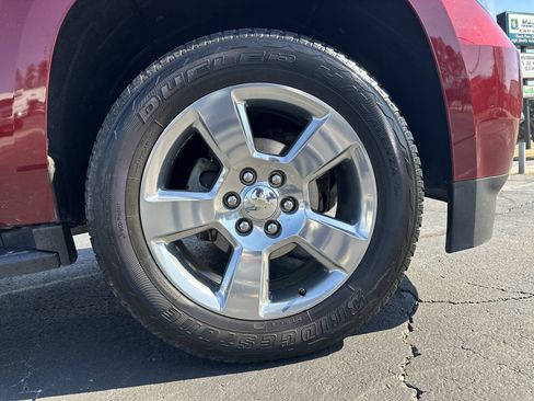 Used 2018 Chevrolet Suburban LT image 13