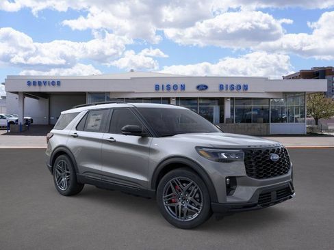 New 2026 Ford Explorer ST-Line w/ ST-Line Street Pack AWD/4WD image 7