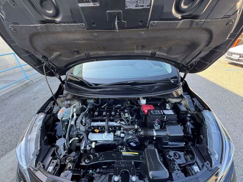 Used 2025 Nissan Versa SV image 31