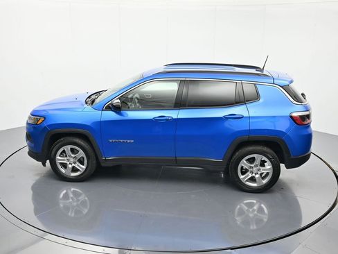 Used 2024 Jeep Compass Latitude AWD/4WD image 34