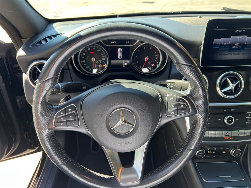 Used 2019 Mercedes-Benz CLA 250 4MATIC w/ Premium Package image 29