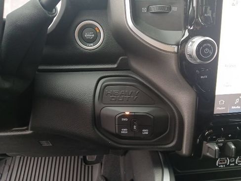 New 2026 RAM 2500 Big Horn AWD/4WD image 29