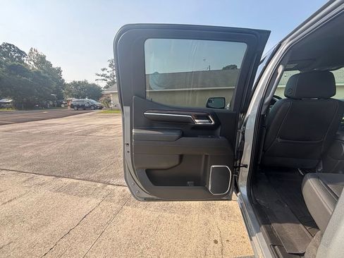 Used 2024 GMC Sierra 1500 SLT AWD/4WD image 15