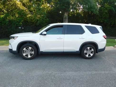 Certified 2024 Honda Pilot EX-L image 2