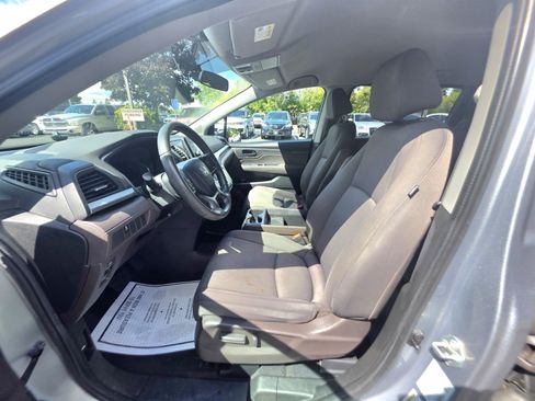 Used 2019 Honda Odyssey LX image 11