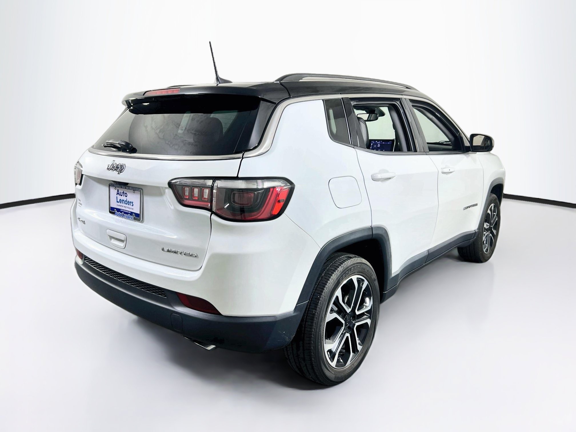 Used 2022 Jeep Compass Limited w/ Sun and Sound Group AWD/4WD image 5